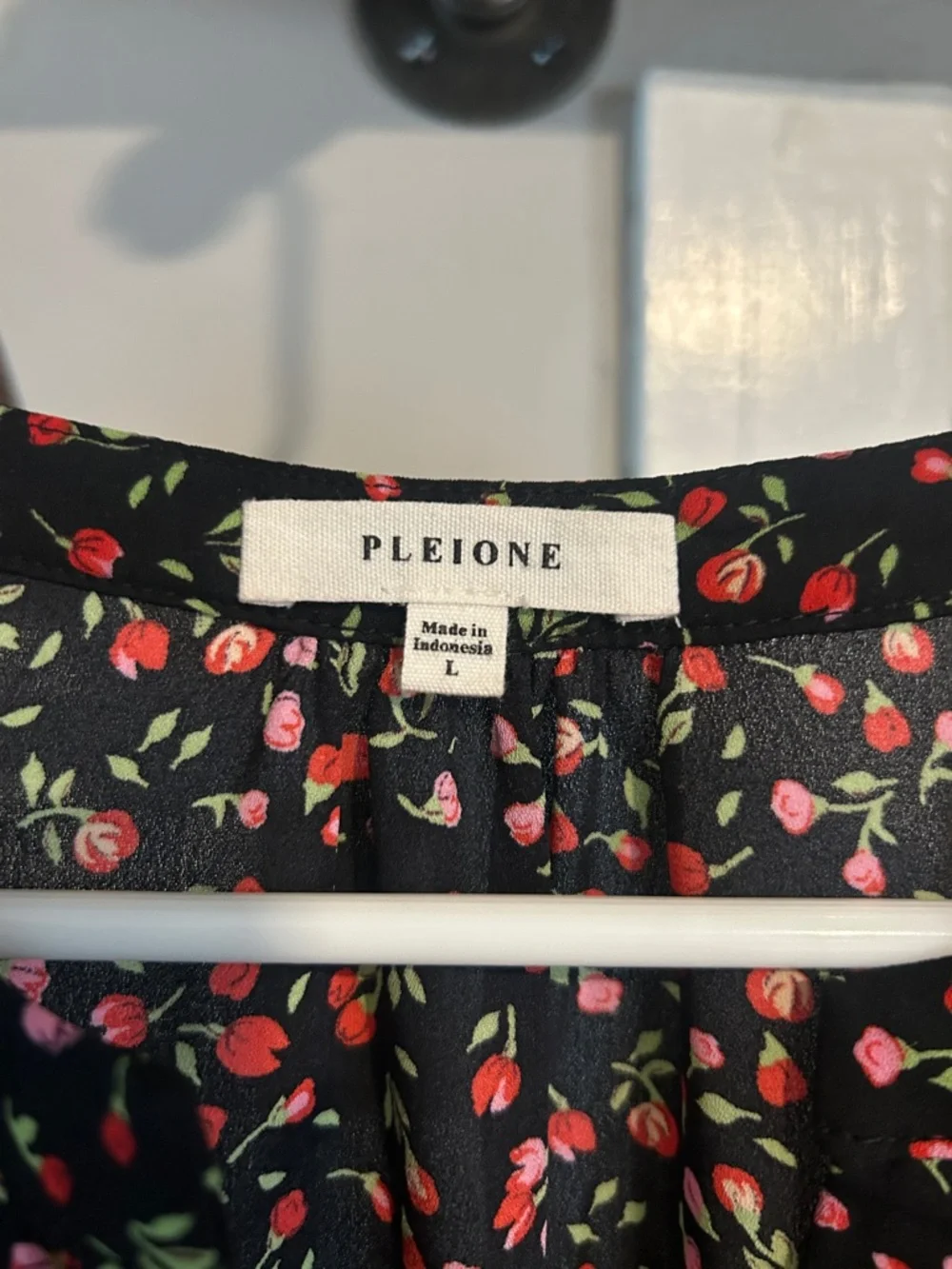 Black Floral Short Sleeve Blouse - Picture 2 of 5